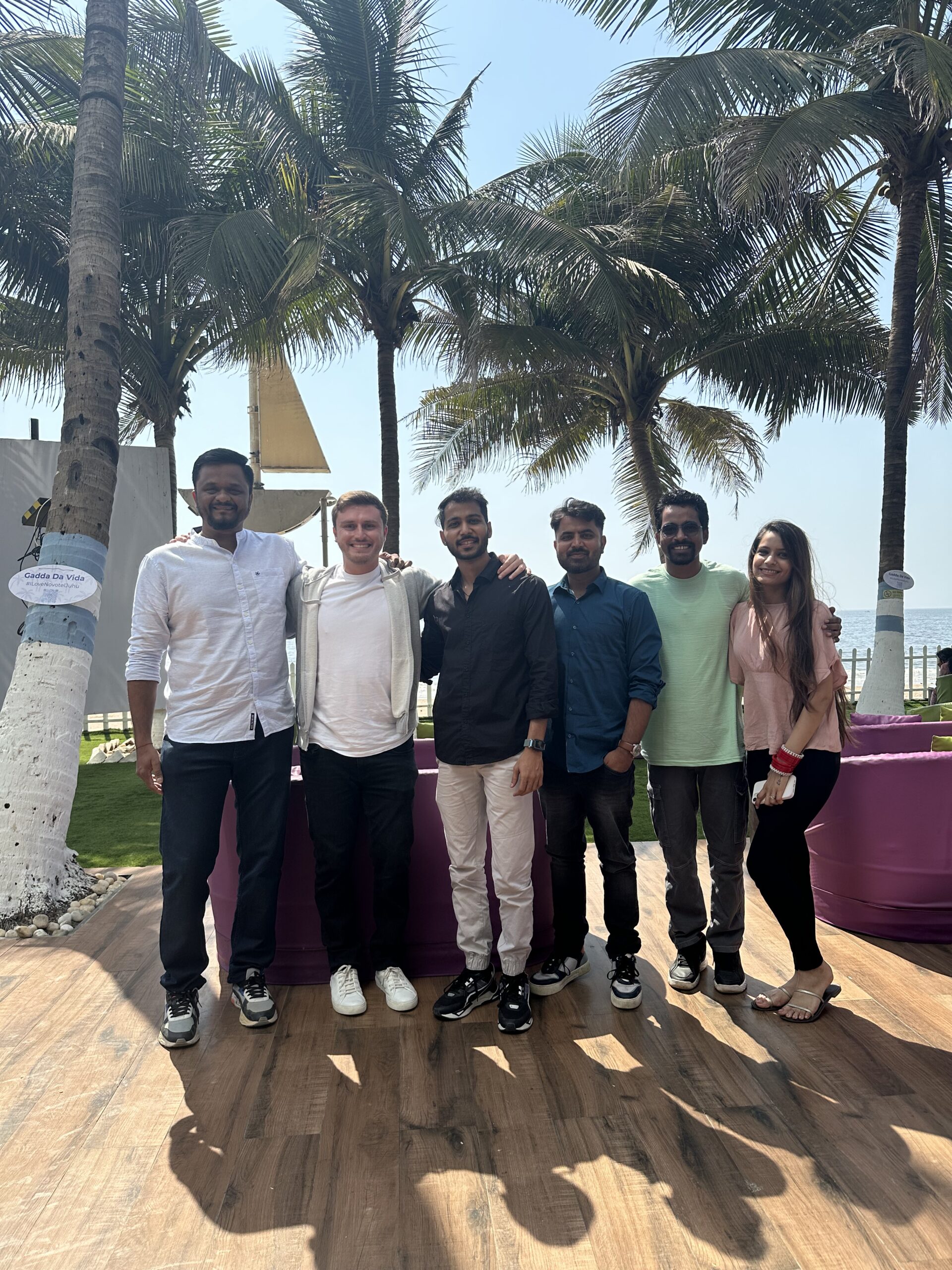 Team-Meal-Gadda-Da-Vida-Juhu-Beach-Mumbai - Seahawk