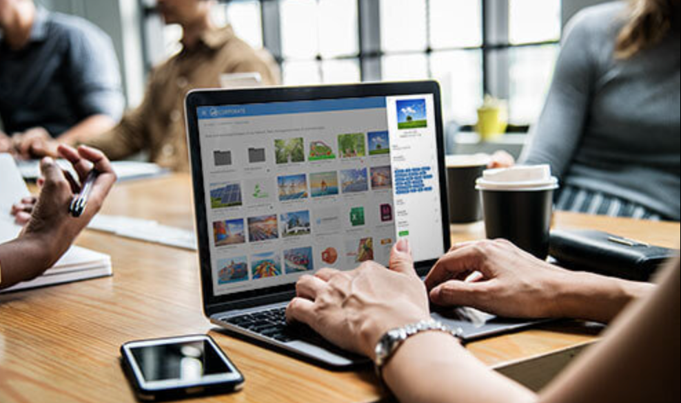 Screenshot Capture - 2024-12-19 - 17-28-44 - Seahawk Why You Should Use Brand Asset Management Software